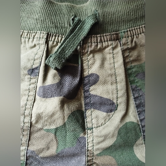 Faded Glory Camo Pull On Cargo Jogger Shorts | 8(M) | Olive Camouflage - Picture 5 of 6